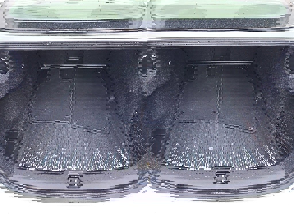 Used 2020 Volvo S60 T6 Momentum w/ Protection Package Premier image 34