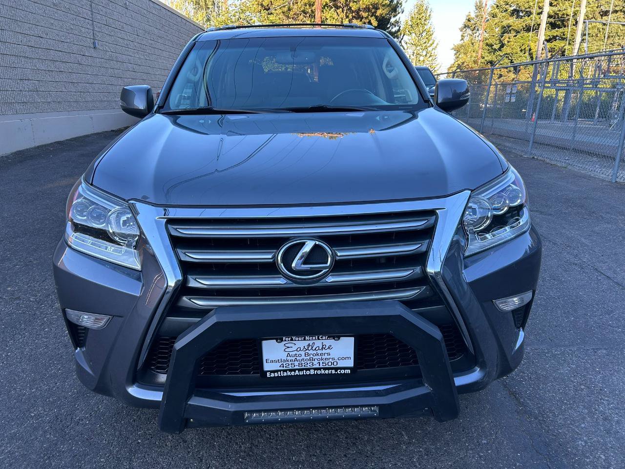 Used 2018 Lexus GX 460 w/ Navigation Package AWD/4WD image 2