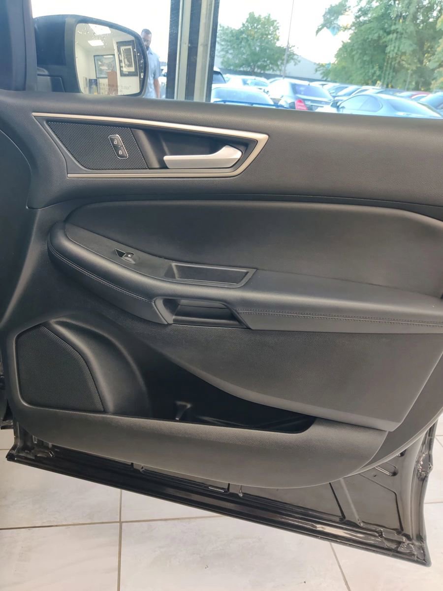 Used 2022 Ford Edge SEL image 20