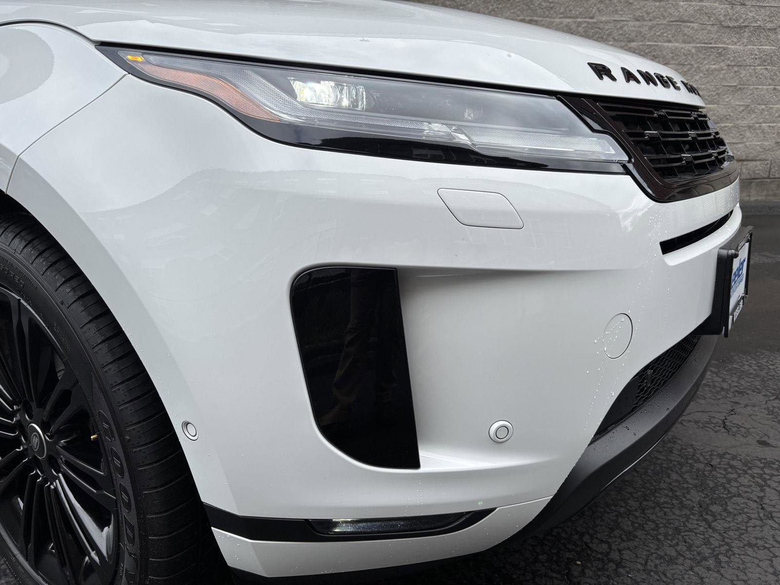 Used 2025 Land Rover Range Rover Evoque S AWD/4WD image 6