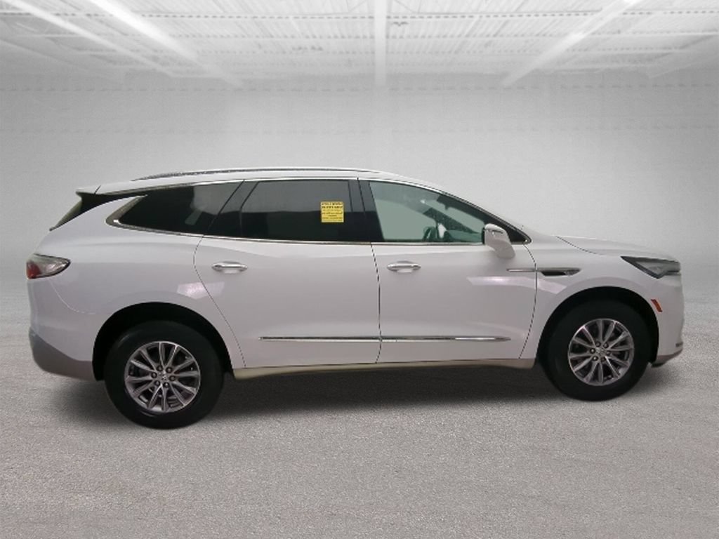 Used 2023 Buick Enclave Essence FWD image 8