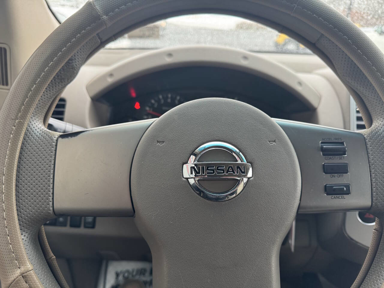 Used 2009 Nissan Frontier SE w/ SE Value Truck Pkg image 32