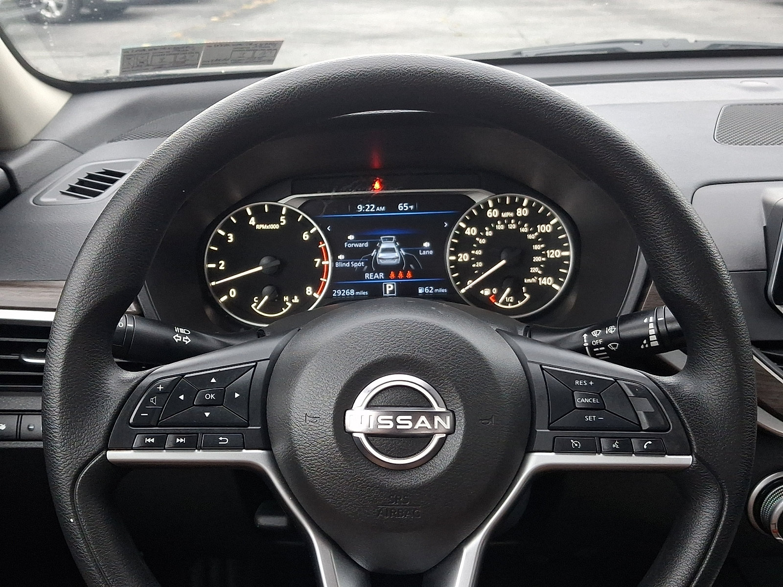 Used 2024 Nissan Altima 2.5 SV AWD/4WD image 18