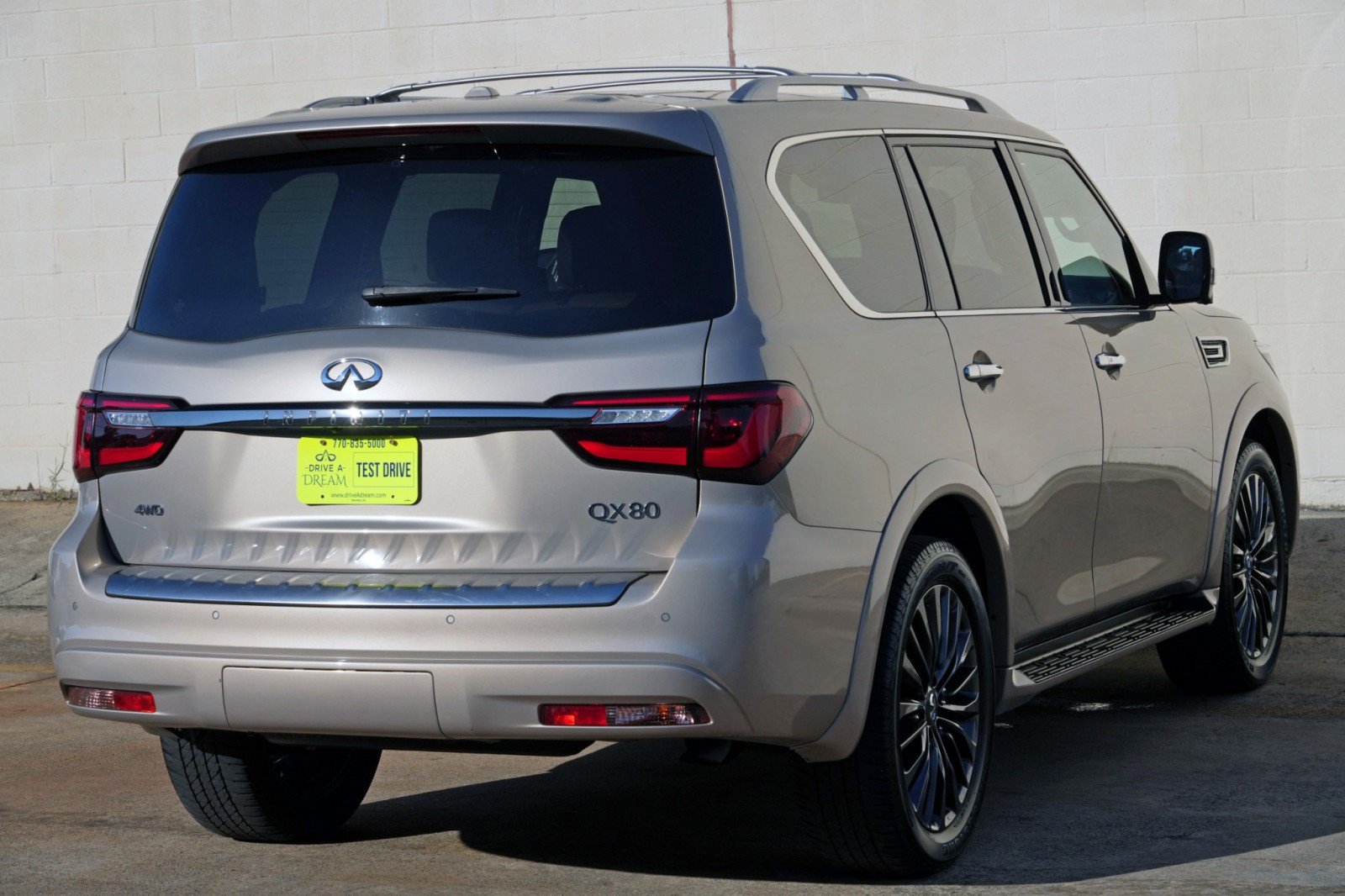Used 2024 INFINITI QX80 Sensory AWD/4WD image 56