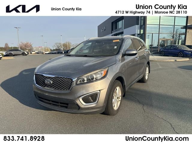 Used 2018 Kia Sorento LX image 1
