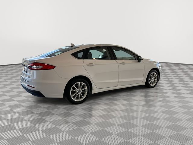 Used 2020 Ford Fusion SE FWD image 12