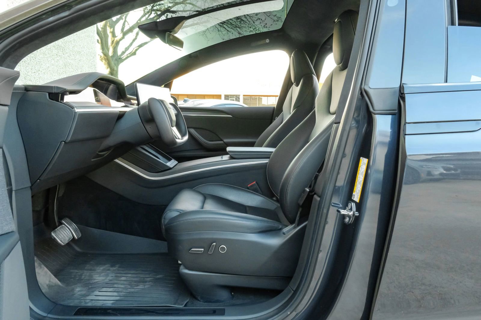 Used 2023 Tesla Model X Plaid image 52