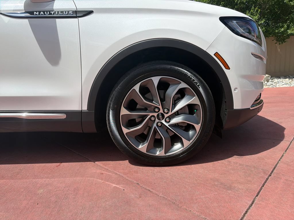 Used 2023 Lincoln Nautilus Reserve w/ Equipment Group 201A AWD/4WD image 55