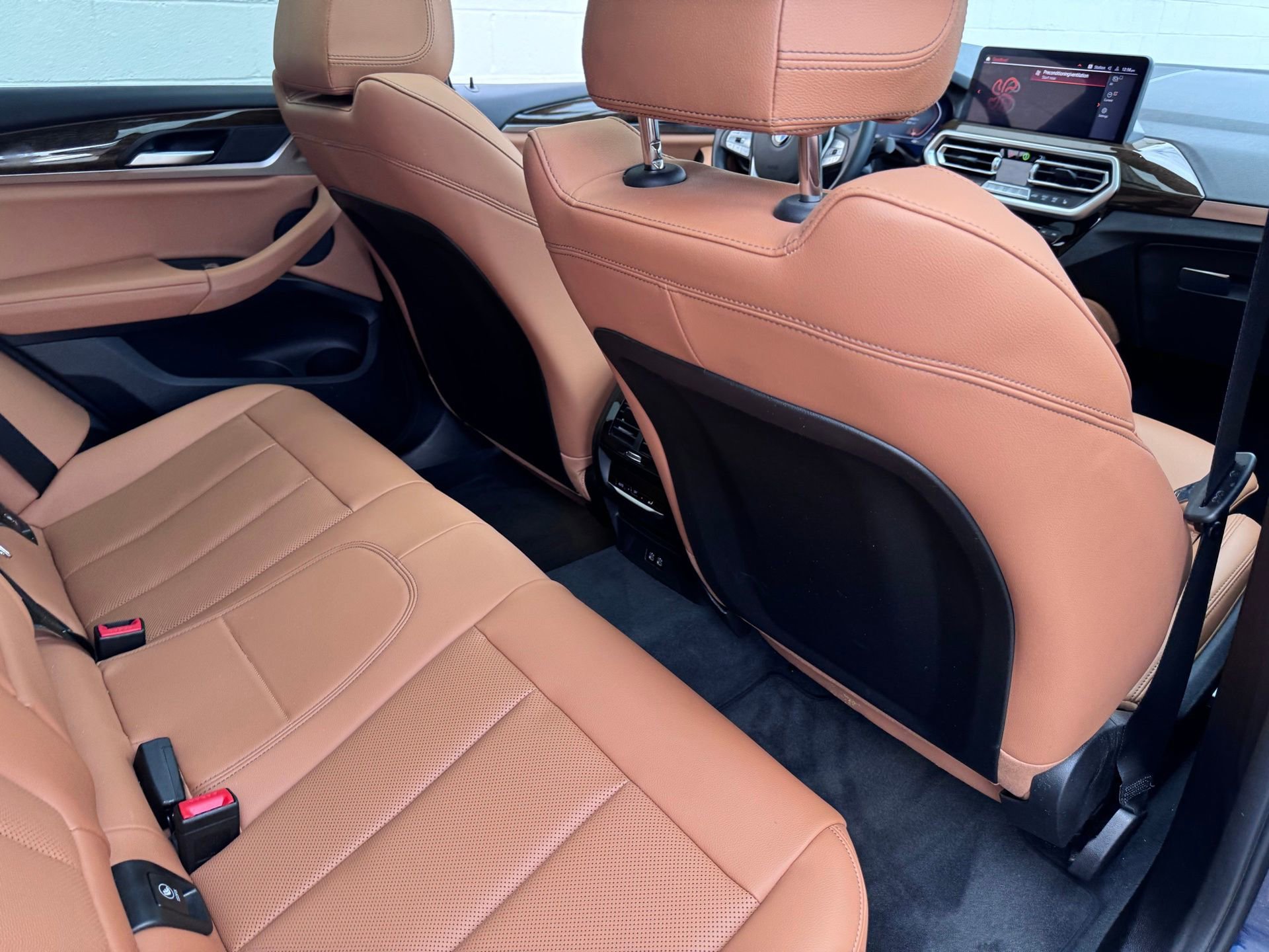 Used 2023 BMW X4 xDrive30i image 12