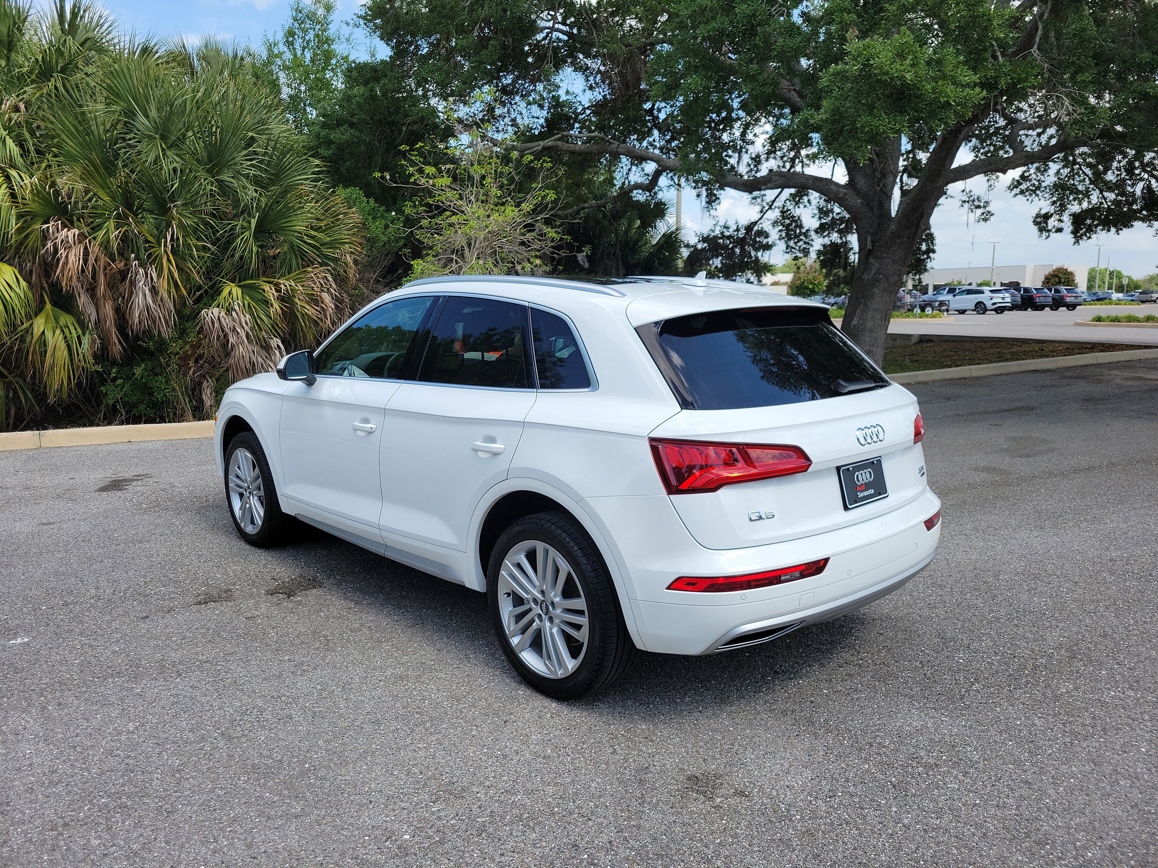 Used 2018 Audi Q5 2.0T Premium Plus w/ Premium Plus Package image 6