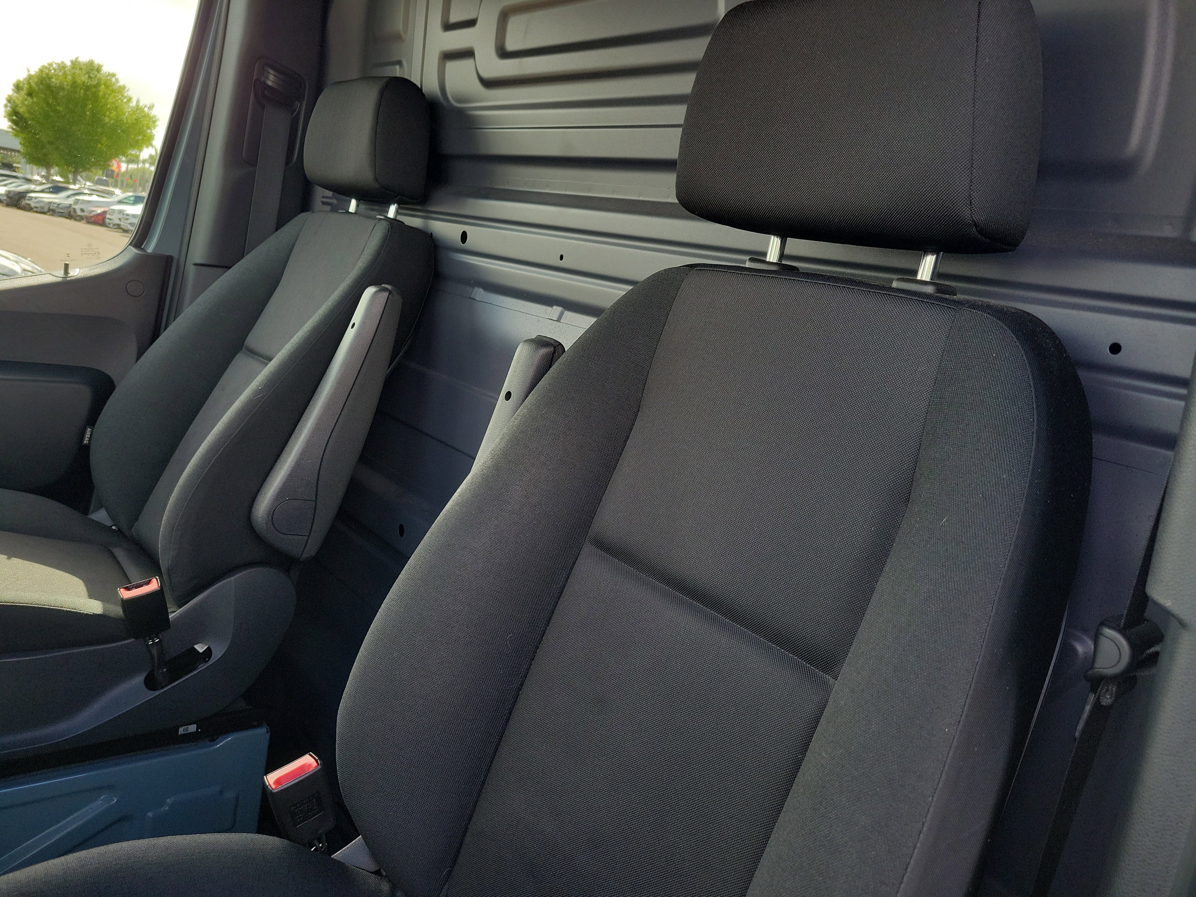 Used 2024 Mercedes-Benz Sprinter 2500 image 19