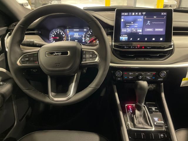 New 2025 Jeep Compass Limited image 17