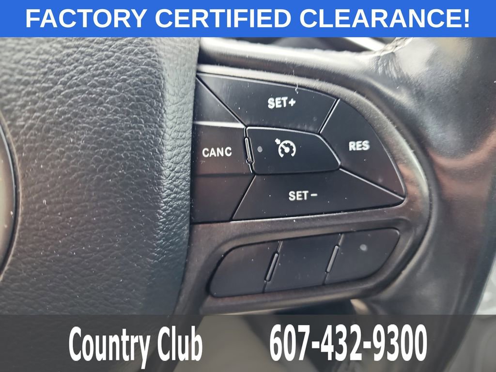 Used 2021 Jeep Cherokee Trailhawk AWD/4WD image 18