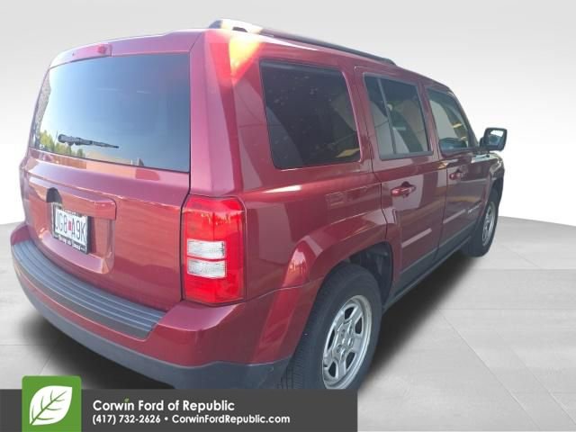 Used 2015 Jeep Patriot Sport w/ Power Value Group FWD image 4