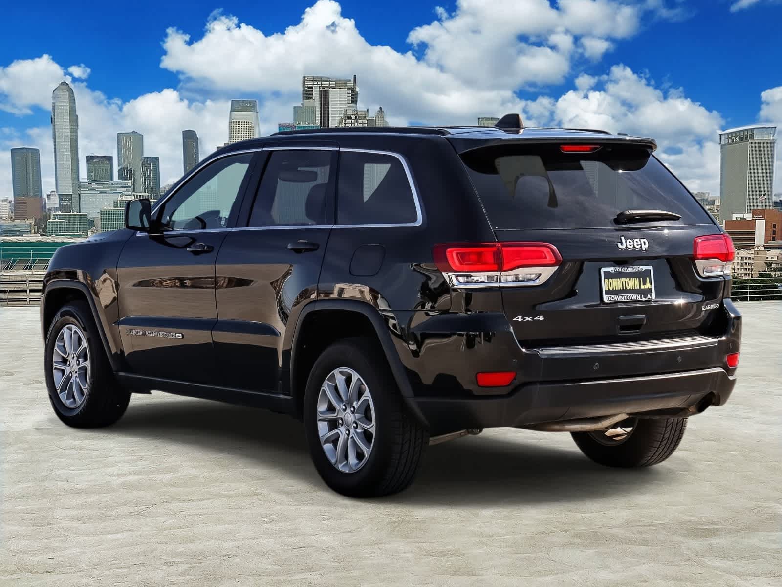 Used 2022 Jeep Grand Cherokee Laredo X AWD/4WD image 6