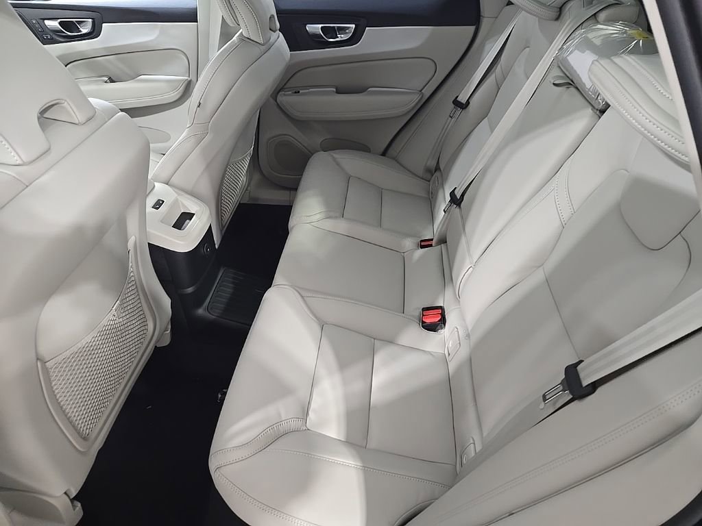 New 2026 Volvo XC60 T8 Ultra w/ Protection Package Premier AWD/4WD image 19