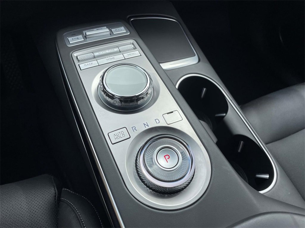 Certified 2025 Genesis GV70 2.5T image 29