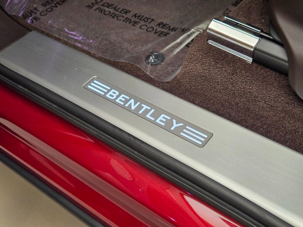 Certified 2021 Bentley Bentayga AWD/4WD image 18