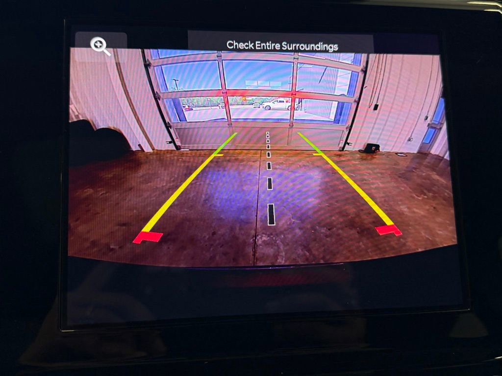 Used 2024 Jeep Grand Cherokee L Altitude AWD/4WD image 27