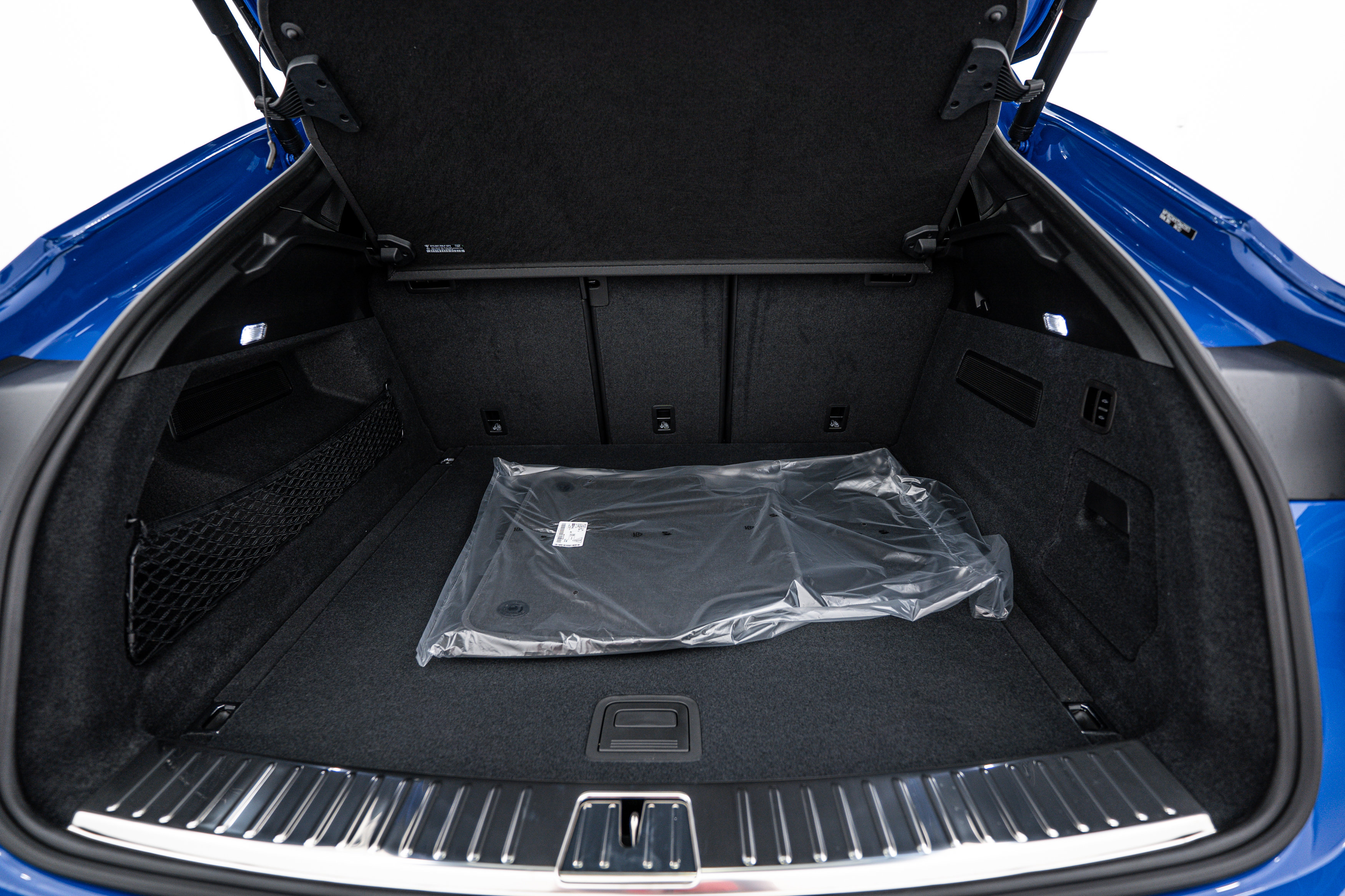 New 2026 Porsche Cayenne GTS image 26