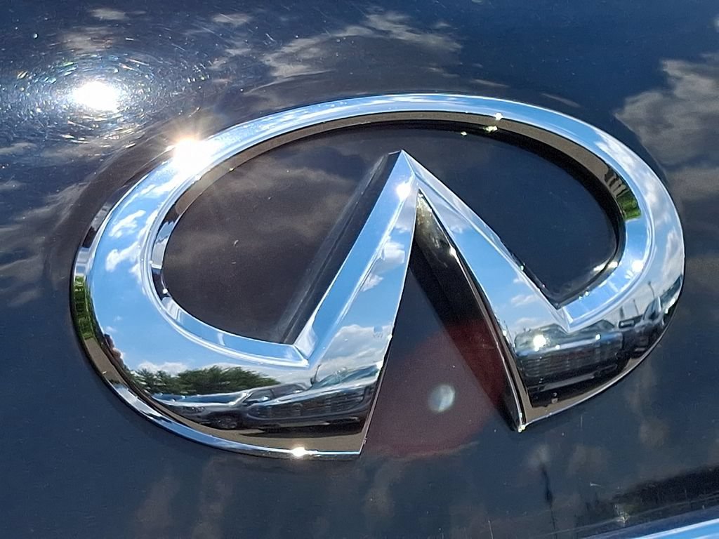 Used 2011 INFINITI QX56 4WD w/ Deluxe Touring Pkg image 33