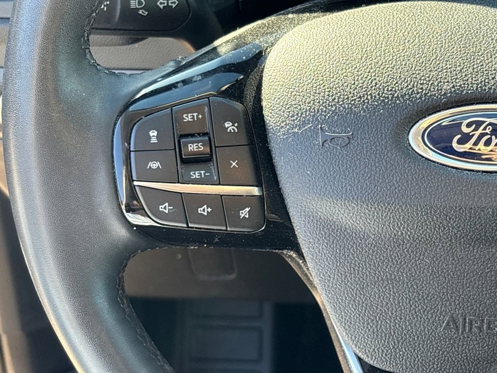 Used 2022 Ford Escape Titanium image 18