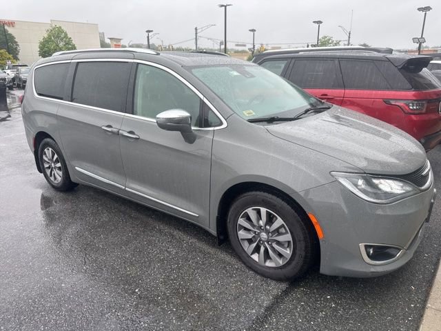 Used 2020 Chrysler Pacifica Limited w/ Advanced Safetytec Group FWD image 1