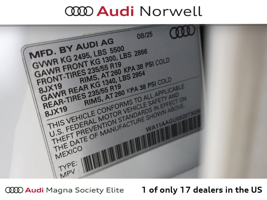 Used 2025 Audi Q5 2.0T Premium w/ Convenience Package image 3