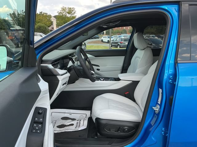 New 2026 Jeep Cherokee Overland w/ Advanced Pro Tech Group AWD/4WD image 11