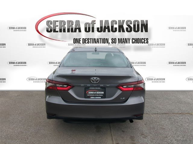 Used 2022 Toyota Camry LE w/ Convenience Package FWD image 8