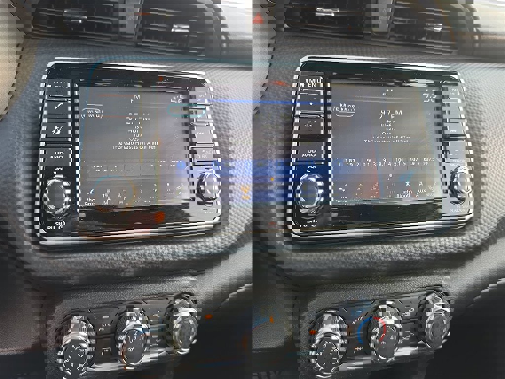 Used 2023 Nissan Kicks S image 12