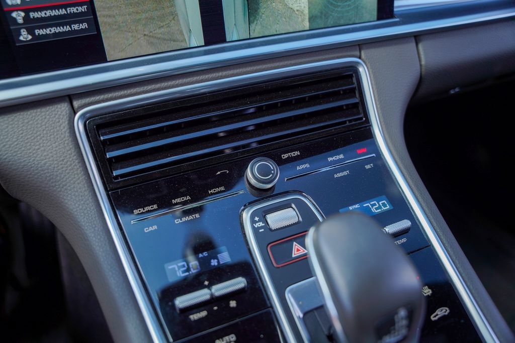 Used 2019 Porsche Panamera 4 AWD/4WD image 29