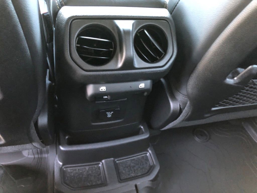 New 2025 Jeep Wrangler Unlimited Sahara w/ Safety Group AWD/4WD image 36