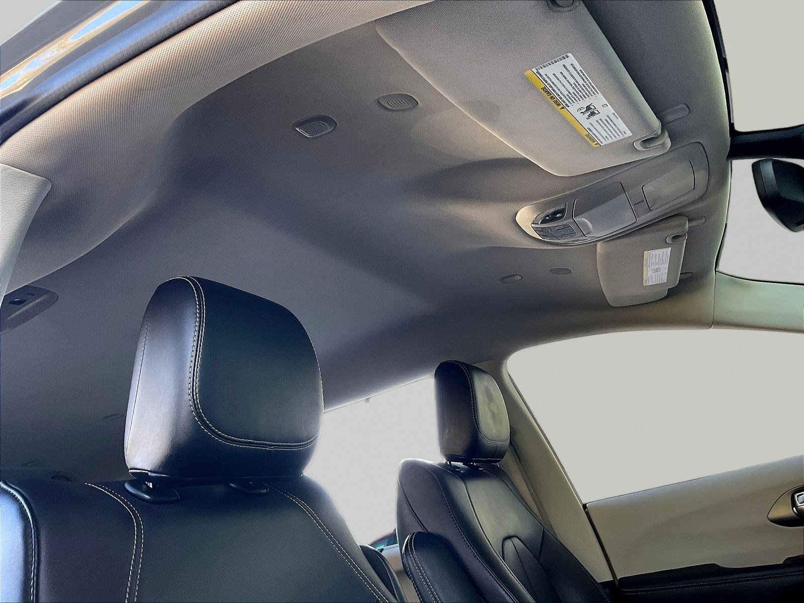 Used 2023 Chrysler Pacifica Touring-L FWD image 27