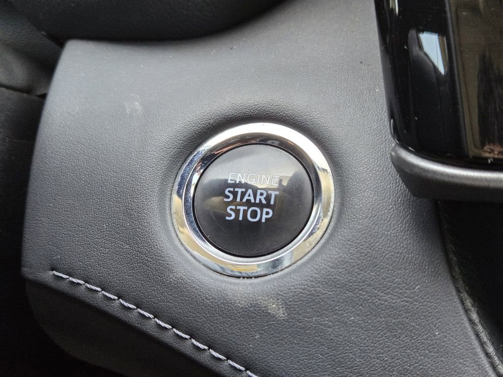 Used 2022 Toyota Highlander XLE image 23