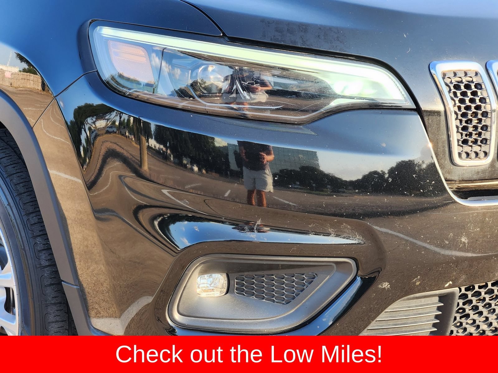 Used 2019 Jeep Cherokee Latitude w/ Popular Appearance Group FWD image 9