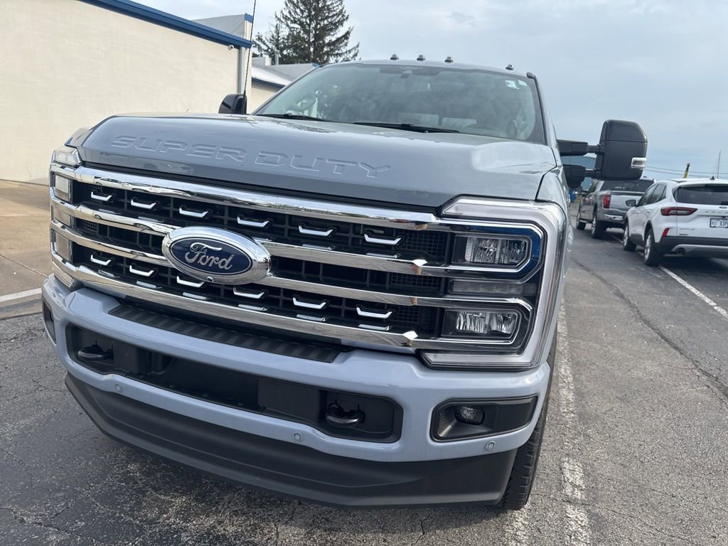 Used 2025 Ford F350 Lariat w/ Lariat Ultimate Package AWD/4WD image 60