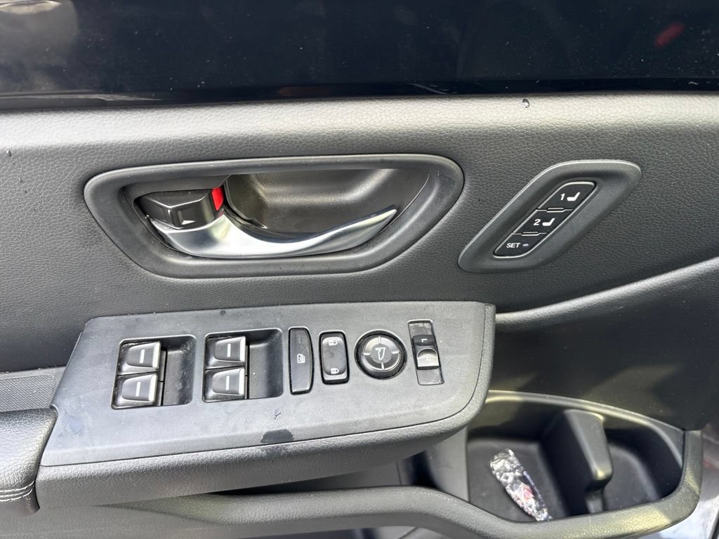 Used 2025 Honda Pilot Touring image 19