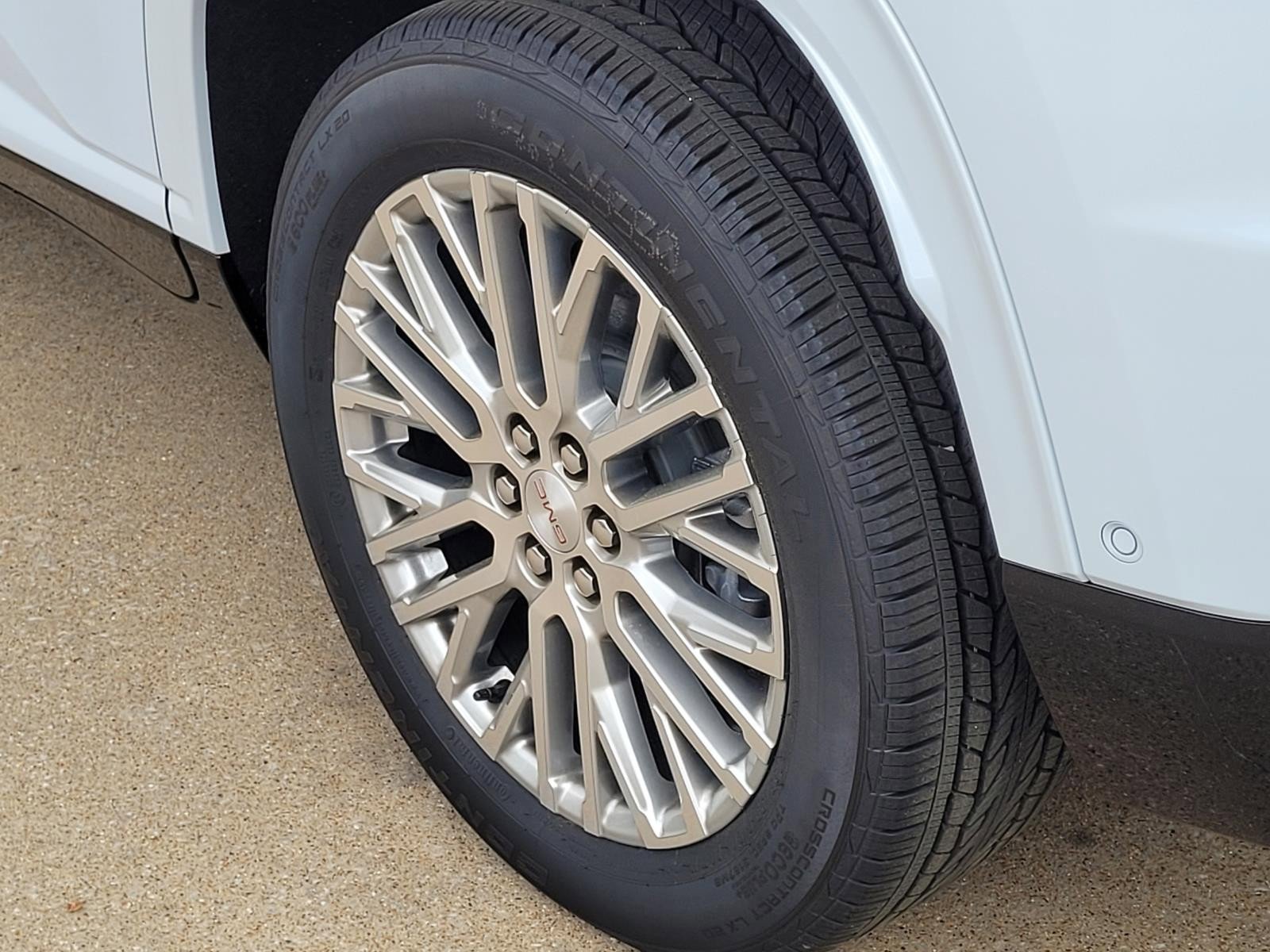 New 2026 GMC Acadia Denali w/ Super Cruise Package FWD image 5