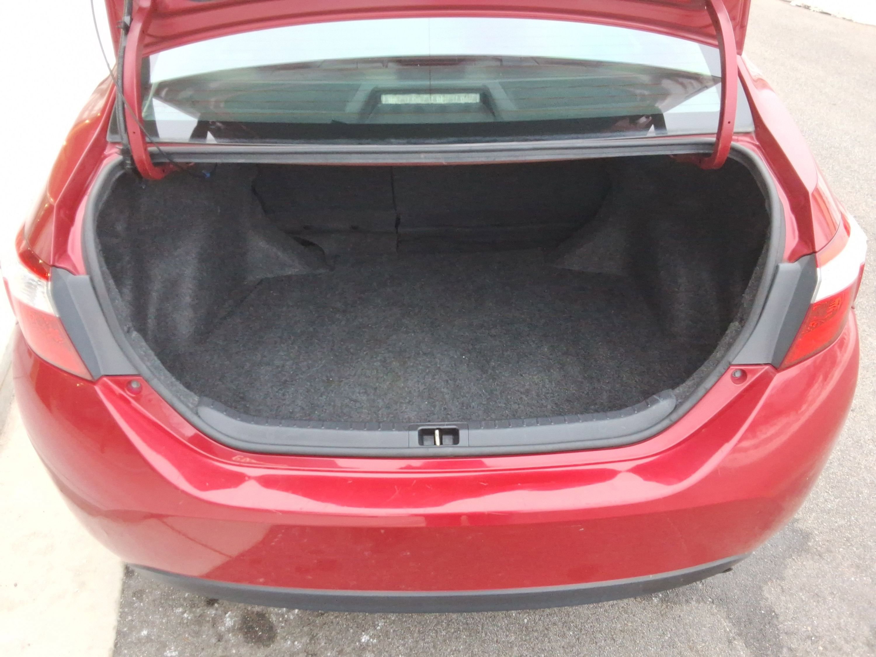 Used 2015 Toyota Corolla S image 28