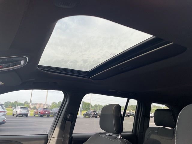 New 2025 Jeep Grand Cherokee Laredo X image 15