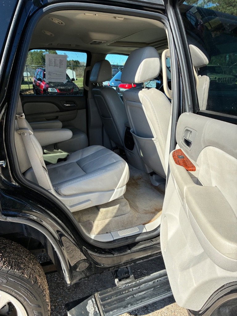 Used 2008 Chevrolet Tahoe LTZ w/ LTZ Preferred Equipment Group image 9
