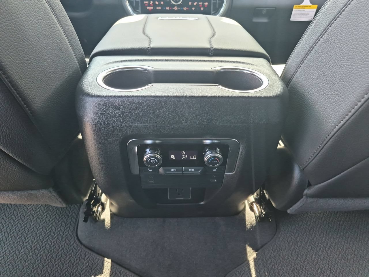 New 2026 GMC Yukon Denali AWD/4WD image 21