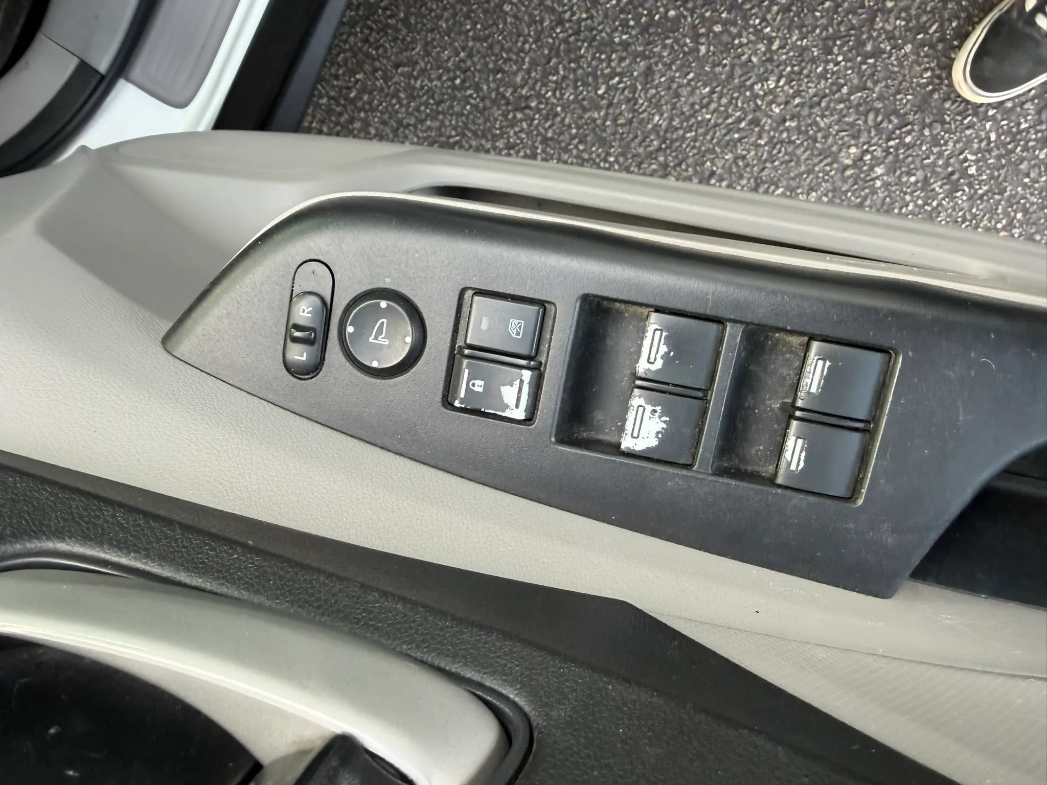 Used 2013 Honda CR-V LX image 20