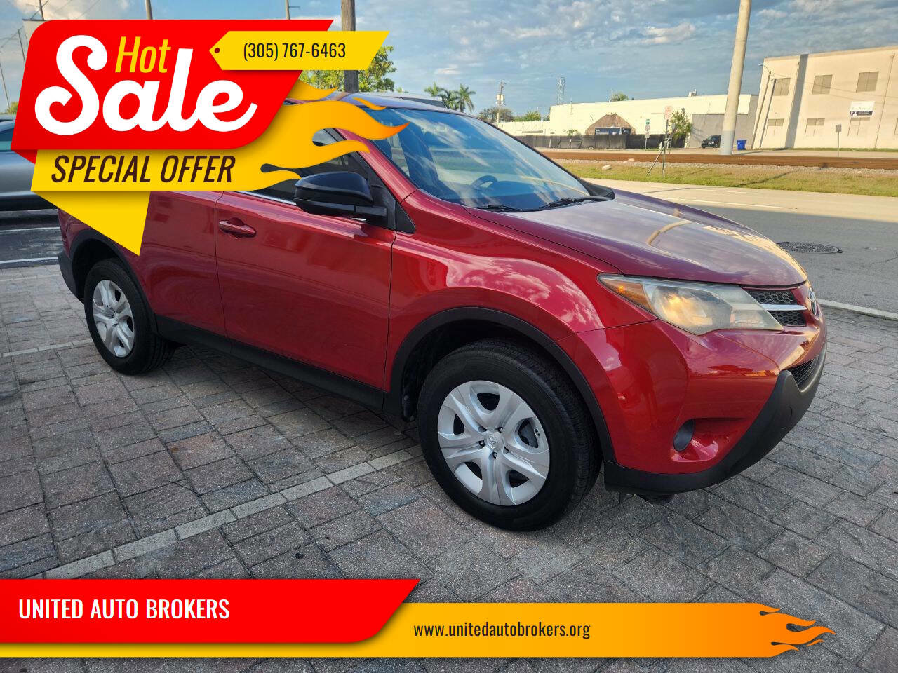 Used 2015 Toyota RAV4 LE FWD image 1