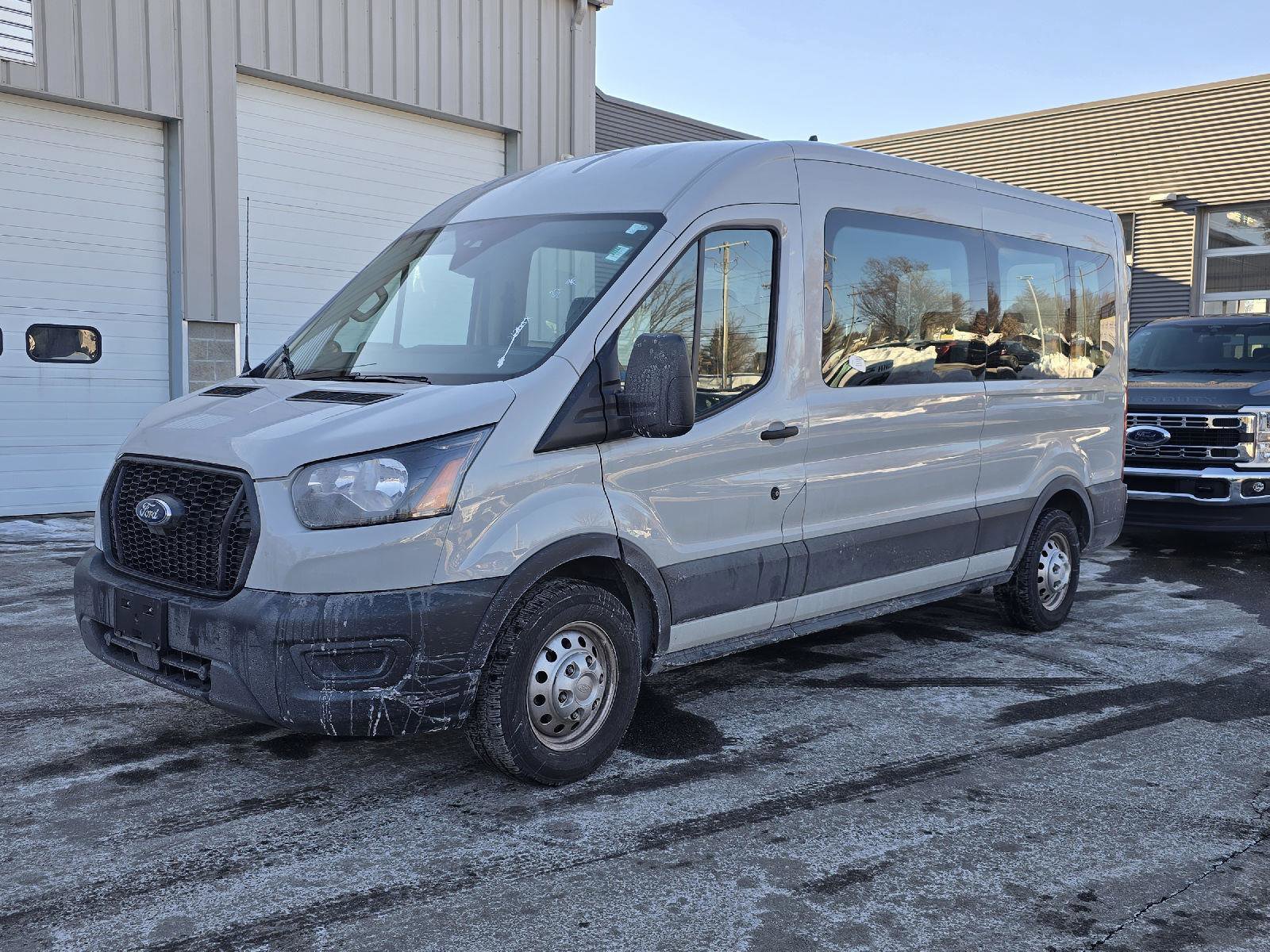 Used 2023 Ford Transit 350 XL image 7