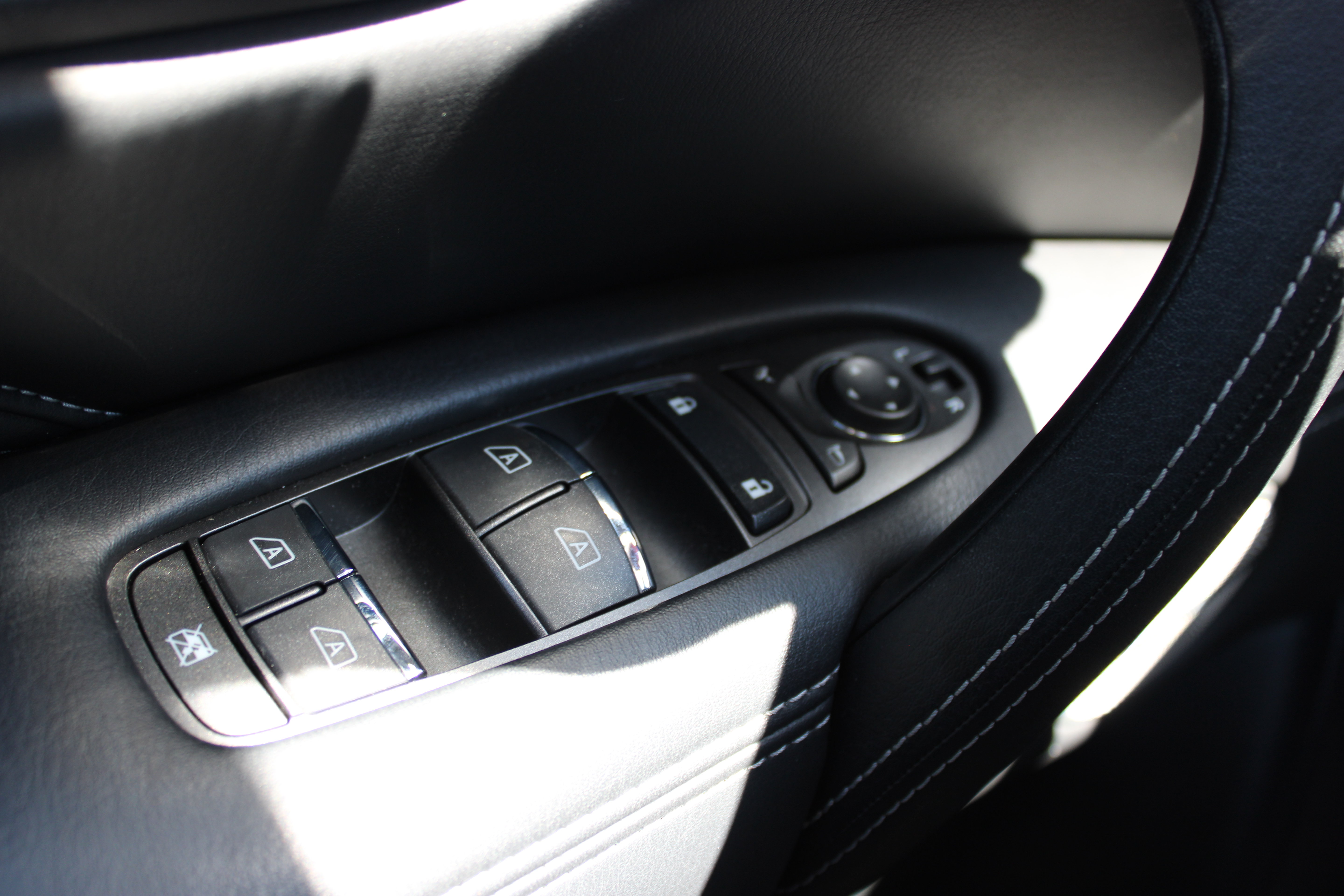 Used 2023 INFINITI QX80 Sensory w/ Cargo Package AWD/4WD image 40