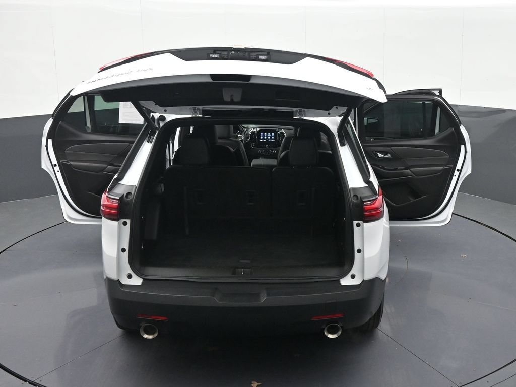 Used 2023 Chevrolet Traverse LT w/ Rear Camera Mirror Package AWD/4WD image 43
