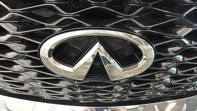 Used 2025 INFINITI QX60 Pure AWD/4WD image 8