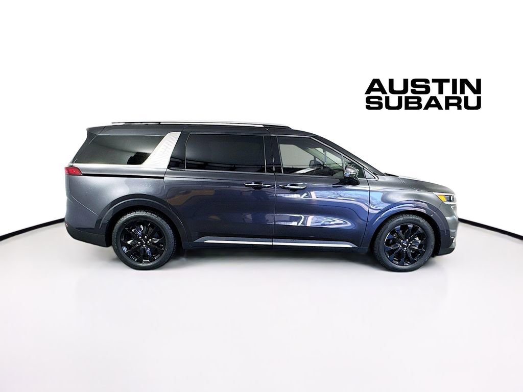 Used 2023 Kia Carnival SX image 8
